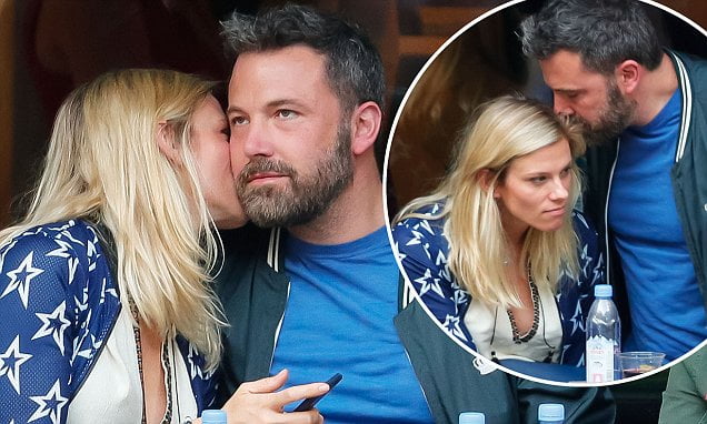 Ben Affleck y Lindsay Shookus 1